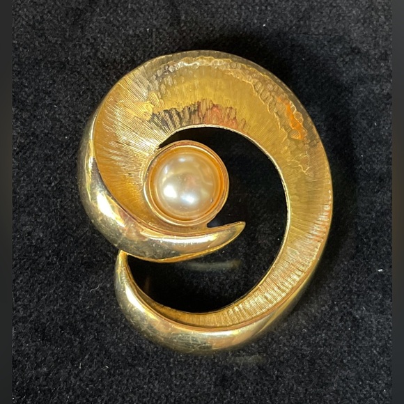 3 Brooches - Wishbones, Swirl, Filagree - Picture 1 of 5